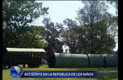 Volcó el tren de la República de los Niños