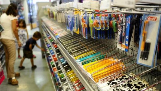 Extienden el plan de cuotas "Ahora 12" a la compra de los útiles escolares