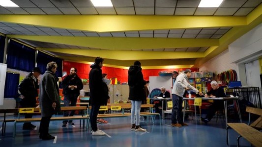 Francia desafía al coronavirus: millones de ciudadanos votan en las elecciones municipales