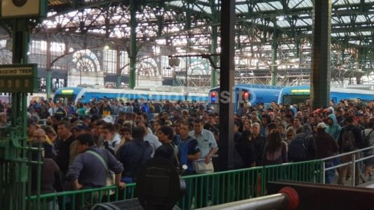 El Tren Roca funciona con cronograma de domingos y feriados por obras