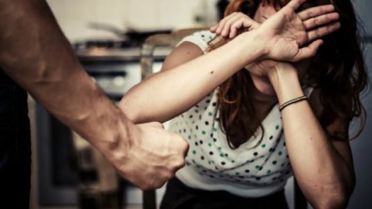 Advierten que en el "aislamiento social forzoso" pueden aumentar los casos de violencia de género
