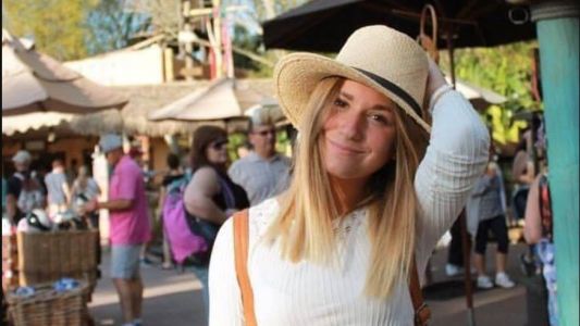 Una joven cayó desde un balcón y murió: investigan un femicidio
