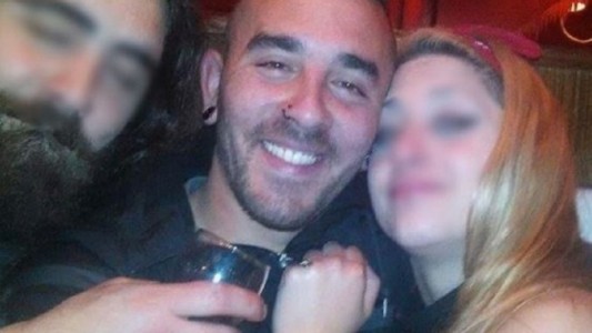 Detienen a líder de banda neonazi en Mar del Plata por ataques racistas