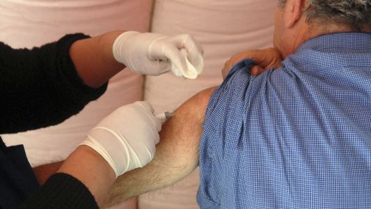 Vacuna antigripal: Argentina comenzó a recibir las dosis y adelantarán 10 días su aplicación
