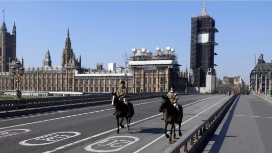 Coronavirus en Reino Unido: las autoridades creen que tener 20 mil muertos "sería un buen resultado"