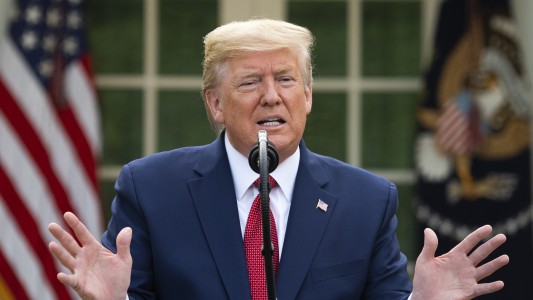 Trump reveló que esperan que el pico de muertes por coronavirus ocurra en dos semanas