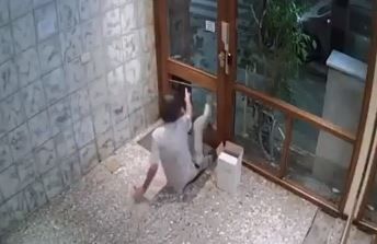 VIDEO: Lo intimaron por violar la cuarentena y dañar al edificio donde vive