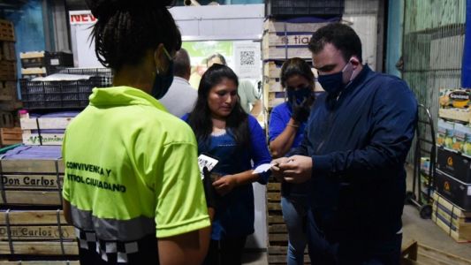 Clausuras en La Plata por subas de 100% en frutas y verduras