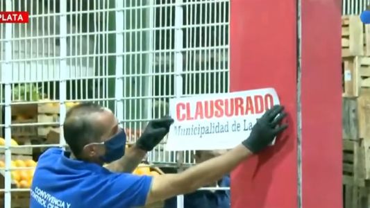 Tras controles y clausuras, en un mercado bajaron los precios un 80%