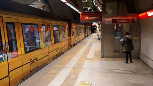Subtes: reabren 11 estaciones para facilitar la llegada a los bancos