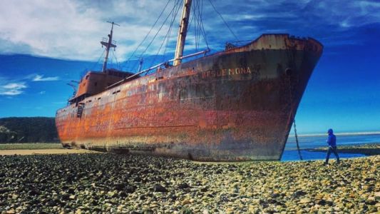 En plena cuarentena, roban anclas de 1600 kilos de un barco varado en Tierra del Fuego