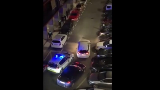 Un paciente psiquiátrico embistió a policías españoles