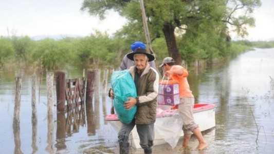 Inundaciones en el Litoral: hay 7.000 evacuados y 15.000 damnificados
