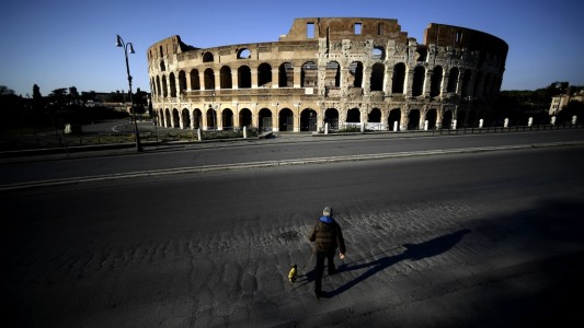 Italia supera las 20 mil muertes por coronavirus