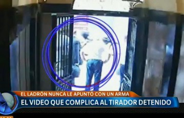 El video que complica al tirador del microcentro