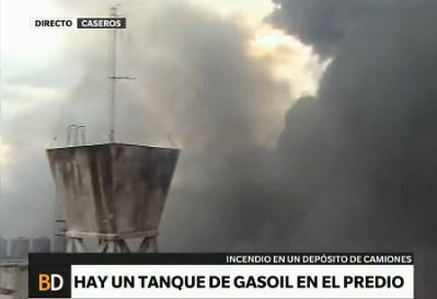 Caseros: el depósito en llamas tiene 50 mil litros de gasoil