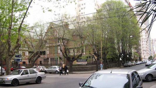 De Villa Devoto a Belgrano: la asaltaron, la secuestraron y la liberaron