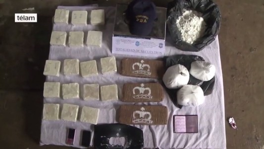 Desmantelan tres laboratorios de drogas en 18 allanamientos: 15 detenidos