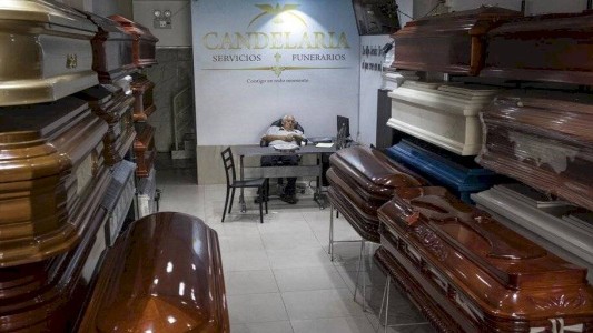 La dieron por muerta y se despertó cuando estaba por arrancar su velorio