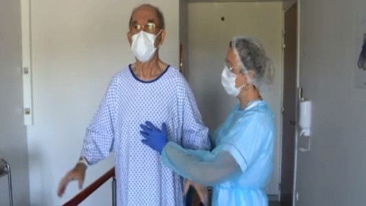 Habla un paciente recuperado de coronavirus: "Es como un tsunami, te arrastra física y moralmente"