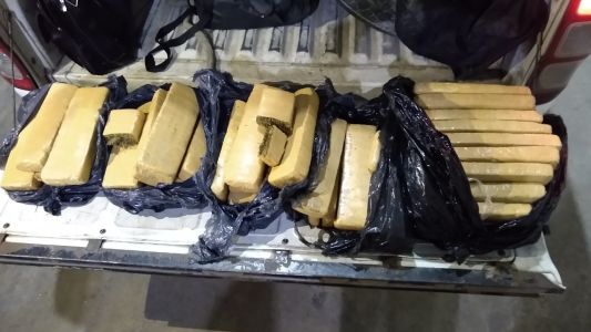 Detuvieron a un hombre con más de 28 kilos de marihuana en el barrio Zavaleta