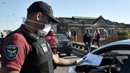 Demorados y detenidos en la Ciudad: en un mes de cuarentena, más de 11.500
