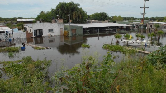Santa Fe: "Son miles de millones de pesos de pérdida por las inundaciones"