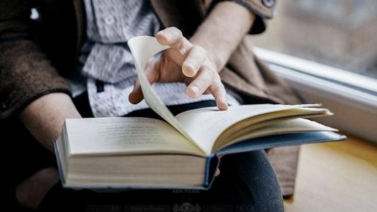 “Cultura puerta a puerta”: programa de lectura para mayores de 70