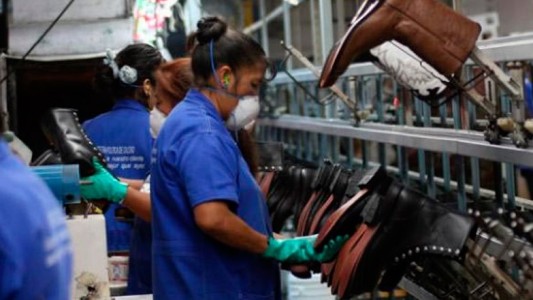 Aprobaron el salario para las empresas de más de 800 empleados, por el ATP