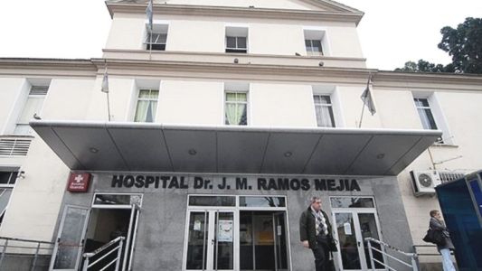 Personal de la salud se moviliza para reclamar insumos en hospitales porteños
