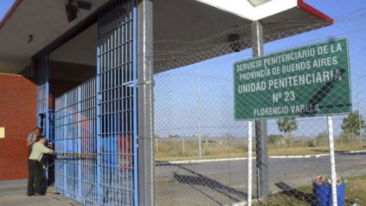 Detienen a dos penitenciarios por el crimen de un preso de la cárcel de Florencio Varela