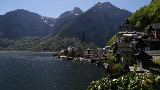 Coronavirus: El pueblo de Frozen, congelado sin turistas