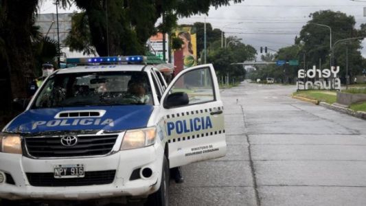 Lo despertaron ruidos en su casa, se encontró con un ladrón y lo mató a balazos