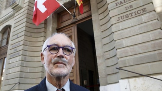 Condenan al médico suizo que ayudó a una mujer en buen estado de salud a suicidarse