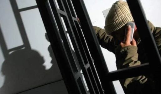Ratifican la prohibición de entregar celulares a presos del penal de Ezeiza