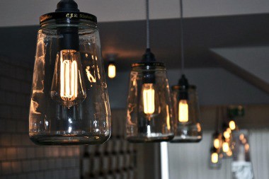 Jueza de San Martín admitió cautelar de una clínica para no pagar el aumento de luz