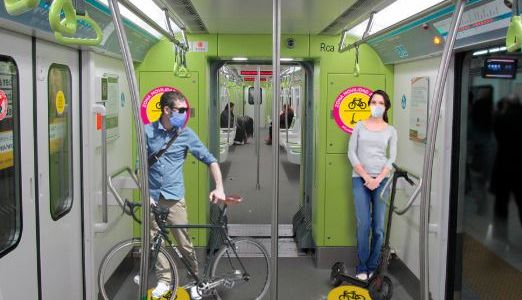 Subte: se podrá viajar con bicicletas y monopatines en el primer y último vagón