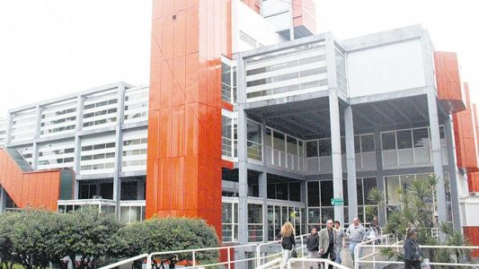 Denuncian que en el Hospital Durand hay médicos y enfermeros infectados
