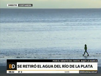Bajó el nivel del Río de la Plata y se puede caminar por la playa