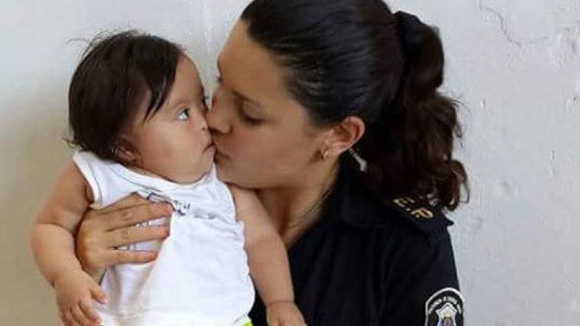 La discriminó su jefe en la Policía: "Te equivocaste de carrera por tu hija con discapacidad"