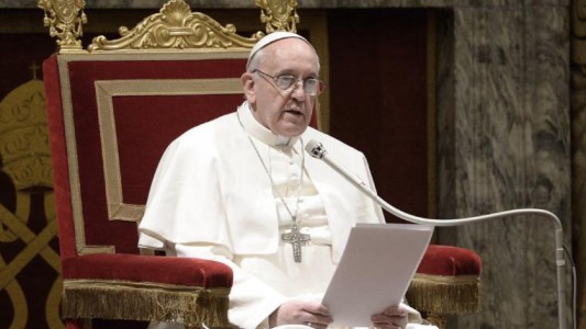 El papa Francisco pidió "recuperar los bienes de delincuentes para ofrecerlos a la sociedad"