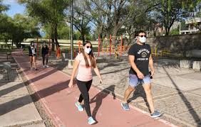Cuarentena en Santa Fe: habilitan salidas recreativas a excepción de Rosario y la ciudad capital
