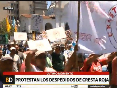 Protesta de despedidos de Cresta Roja