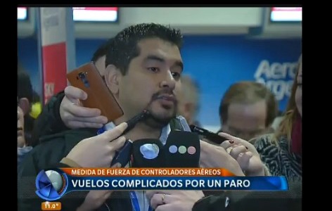 Demoras y cancelaciones de vuelos por paro de controladores aéreos