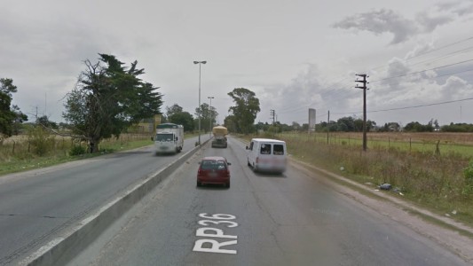 Perdió el control del auto y mató al dueño de un puesto de tortillas y a un cliente