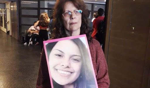 "Esta es una banda y hay muchas chicas en peligro", advirtió la madre de Anahí Benítez
