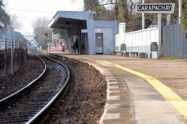 Una gendarme murió al caer de un tren: investigan si fue durante un robo
