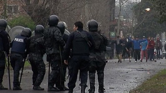 Ituzaingó: incidentes entre la Policía y vecinos