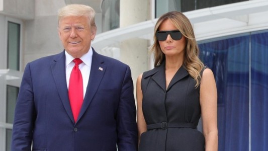 Video: el gesto de Melania cuando Donald Trump le pide que sonría para una foto