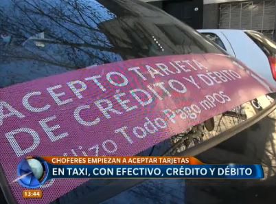 En taxi, con efectivo, crédito y débito